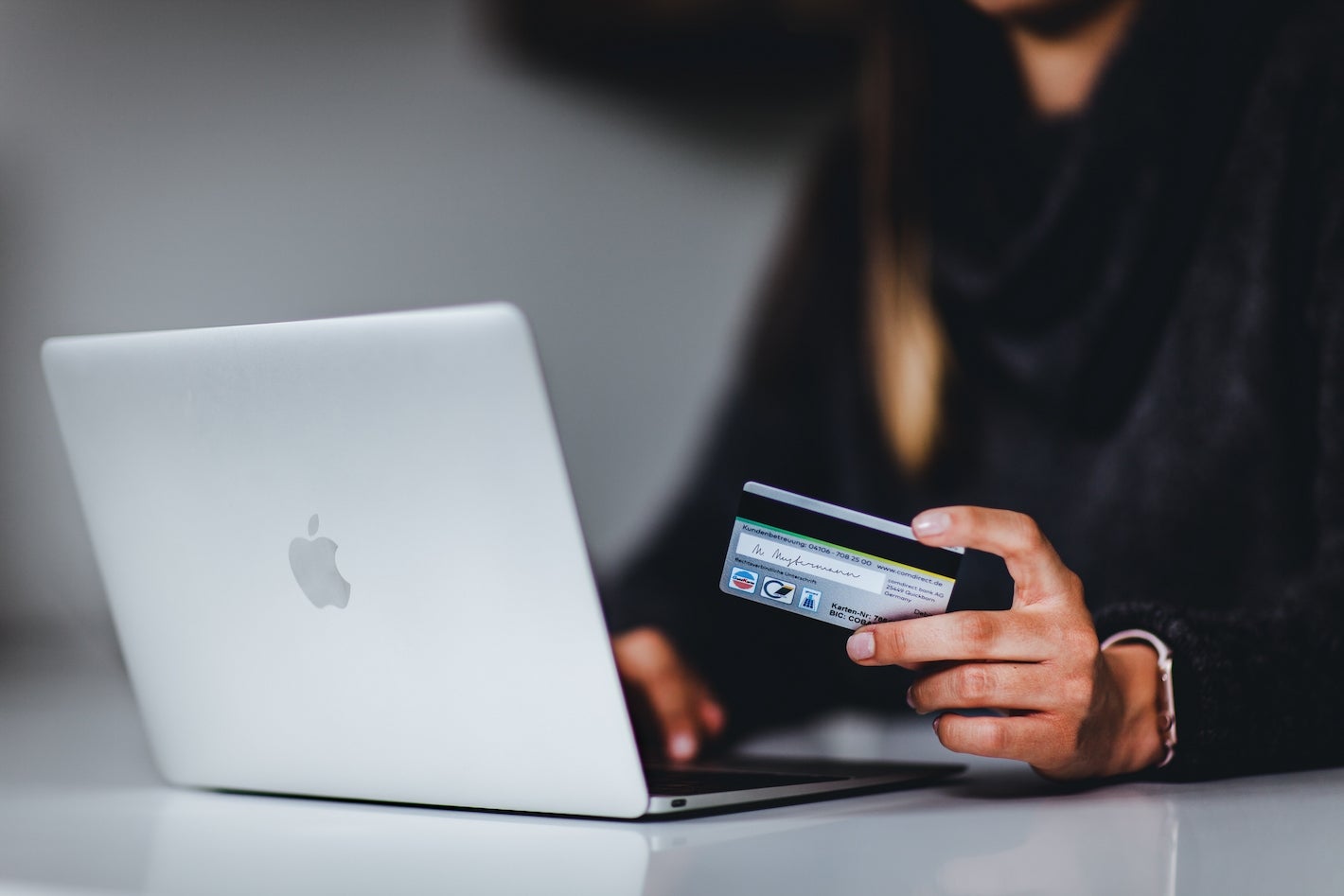 Honouring e Customer expectations should be an online business' highest priority.